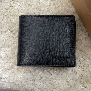 Brand new men’s coach wallet